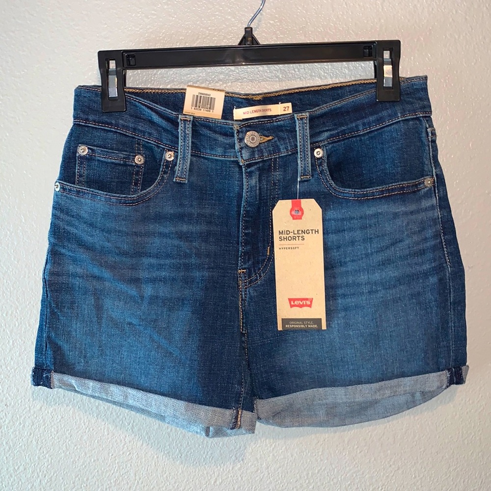 LEVI’S Mid-Length Shorts BRAND NEW